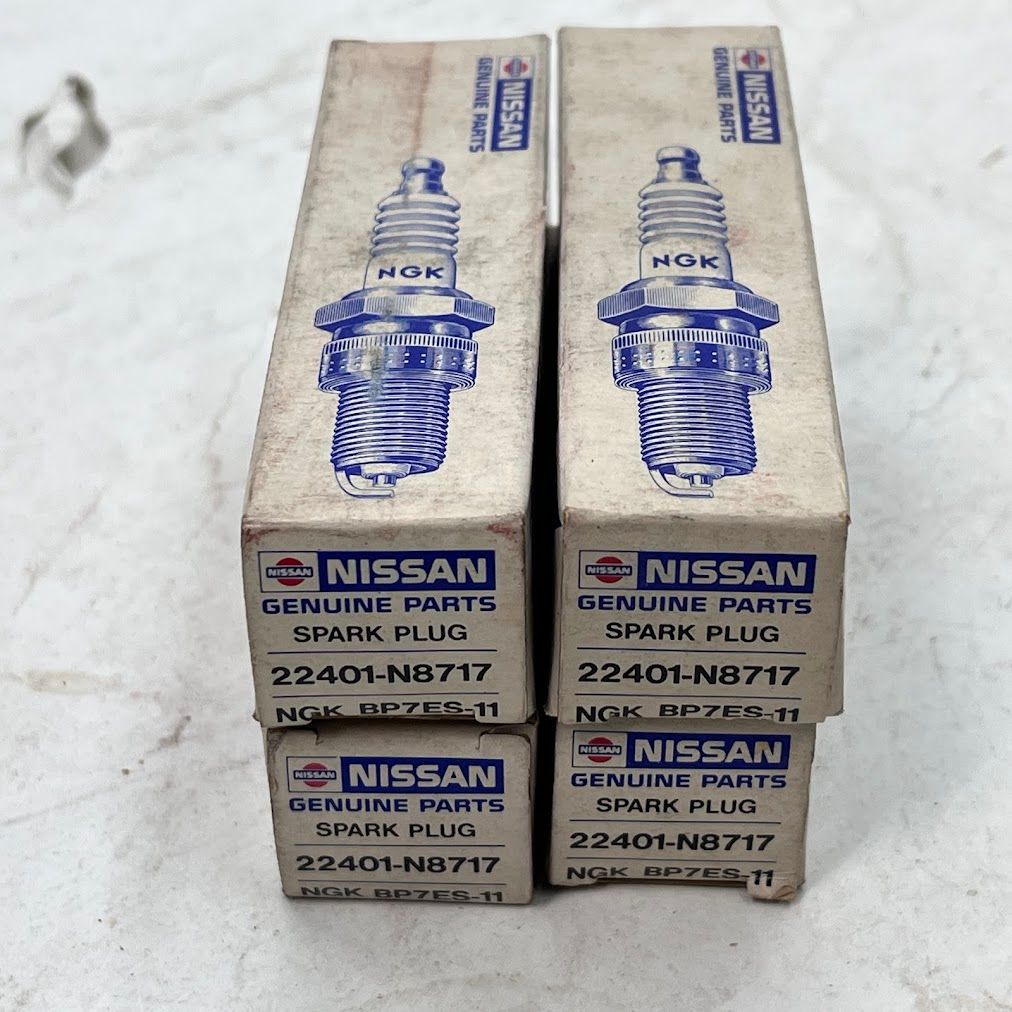 未使用品 4個セットNISSAN(ニッサン)日産純正部品スパーク プラグ