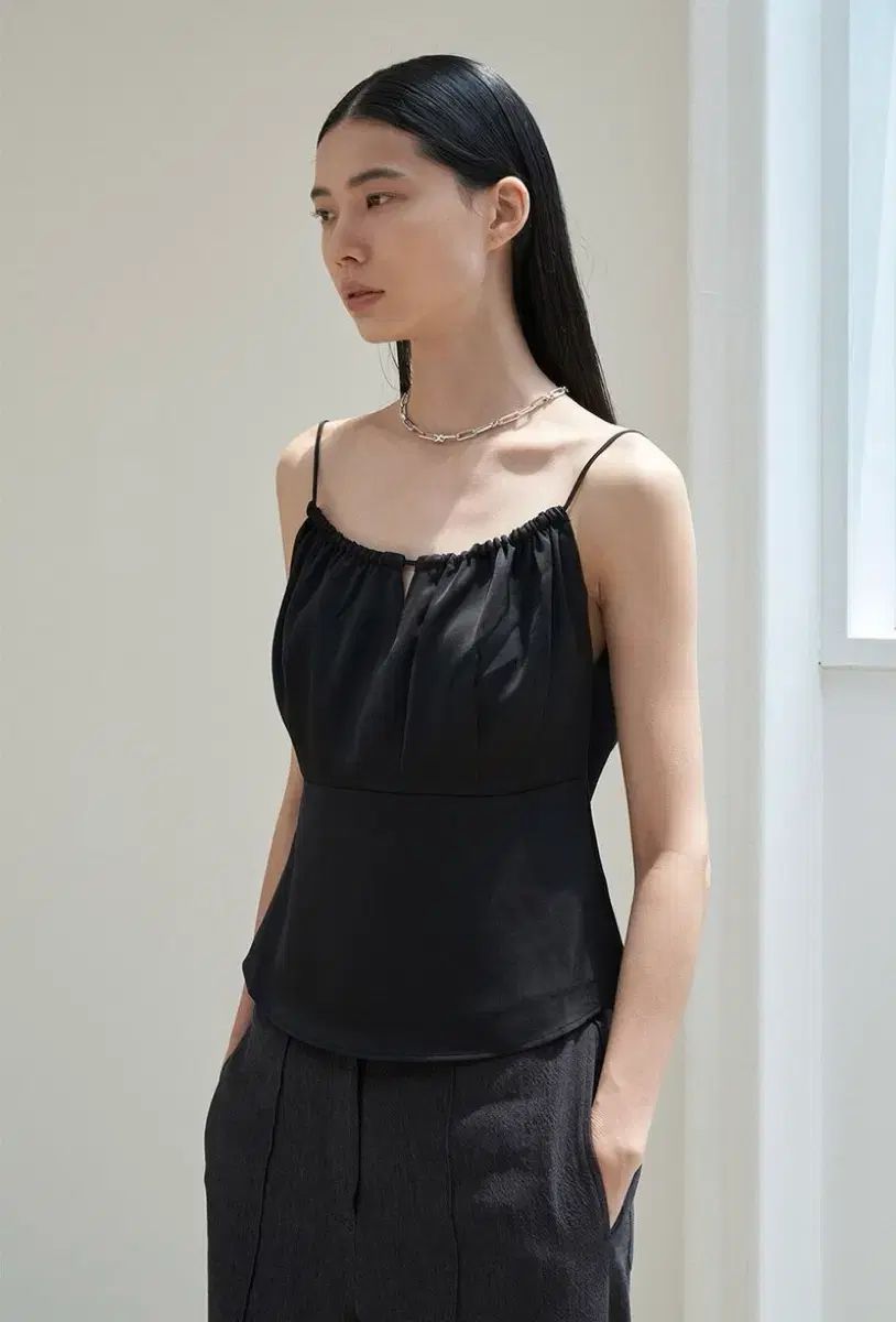 ブロッサム エイチ カンパニー マリ スリーブレス クリーム