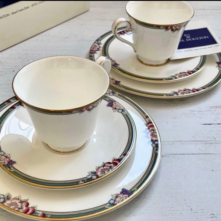 新品箱入りロイヤルドルトン オーチャードヒルC＆S+ケーキ皿のトリオ ペアセット 今ならショップフォローで10%off☆新品ブランド箱入り Royal Doulton