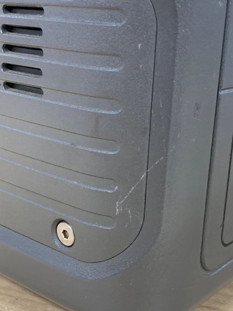 ポータブル電源 008601