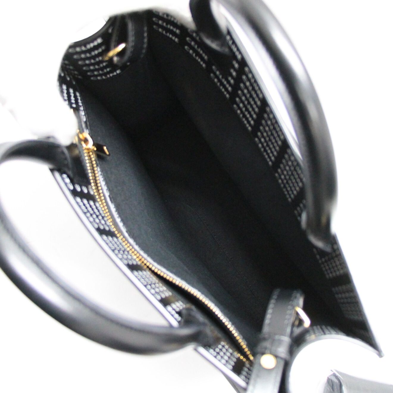 極美品★セリーヌ　CELINE スモールカバ　ブラック　シルバーロゴ　新型 極美品☆セリーヌ CELINE スモールカバ ブラック シルバーロゴ 新型