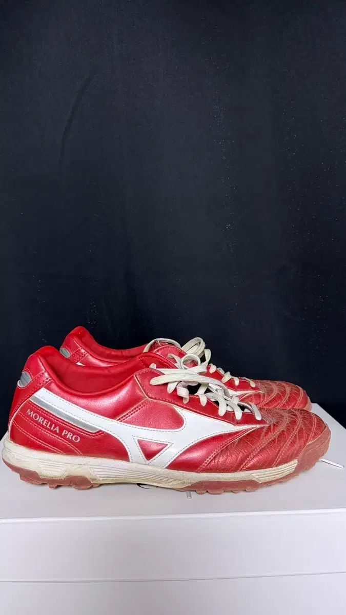 ミズノ モレリア プロ レッド サッカーシューズ 280 サイズ