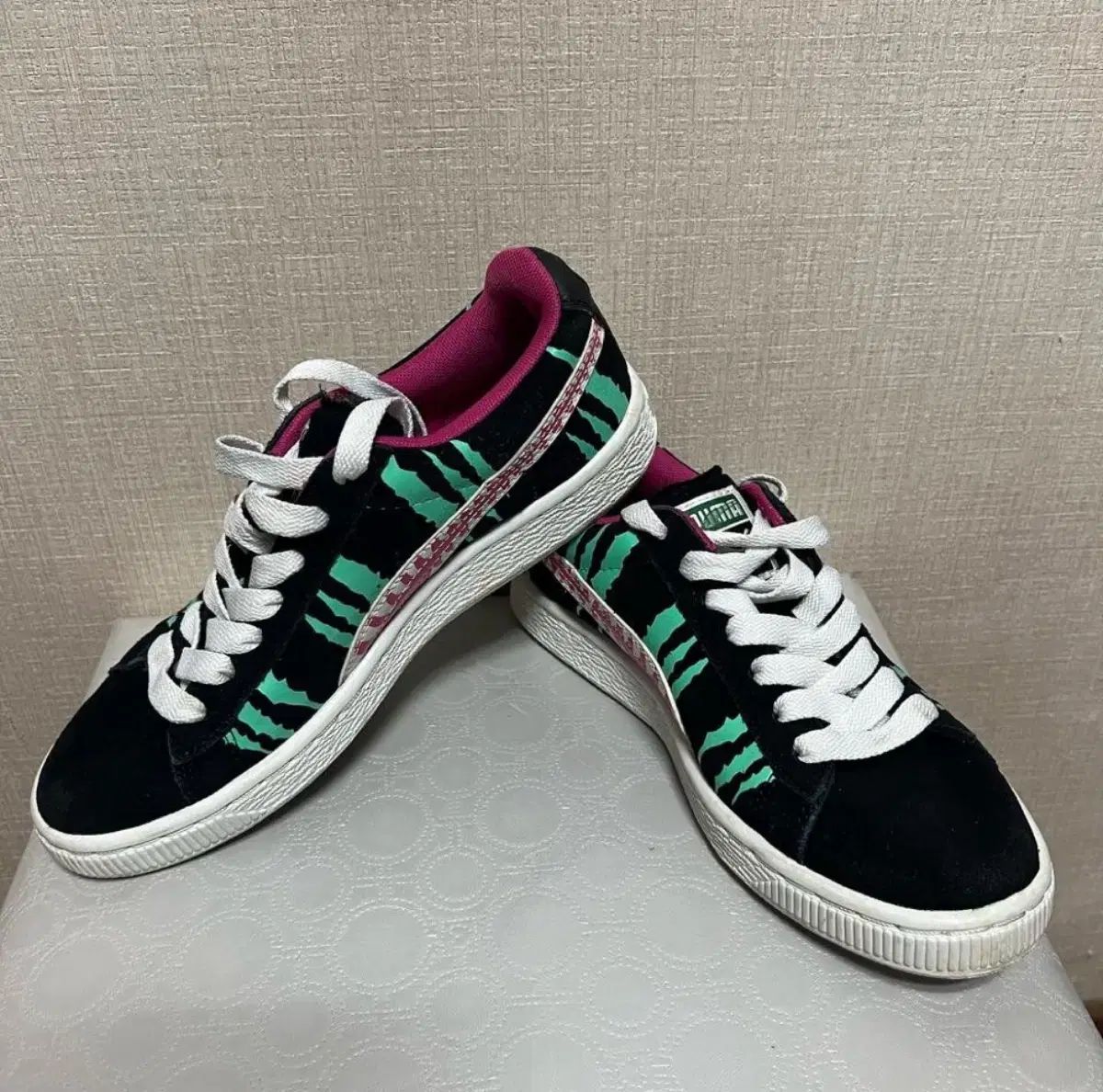 PUMA ユニーク スウェード スニーカー (230)