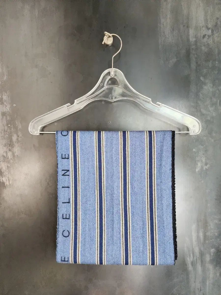 イタリア製 セリーヌ メリノ マフラー