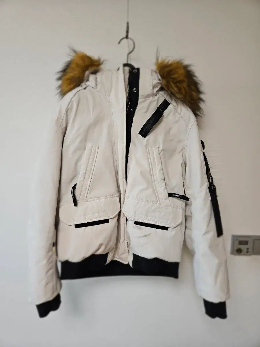 S級 ナショナルジオグラフィック TARUGA ダウン フールセットアップ SS級