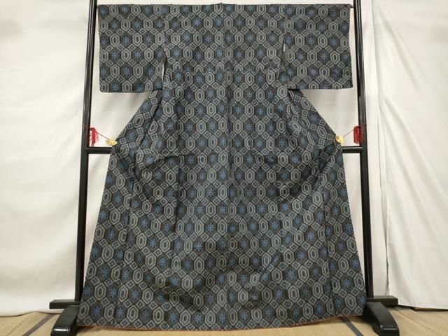 平和屋着物□本場村山大島紬 亀甲花文 正絹 逸品 AABE8367st - メルカリ