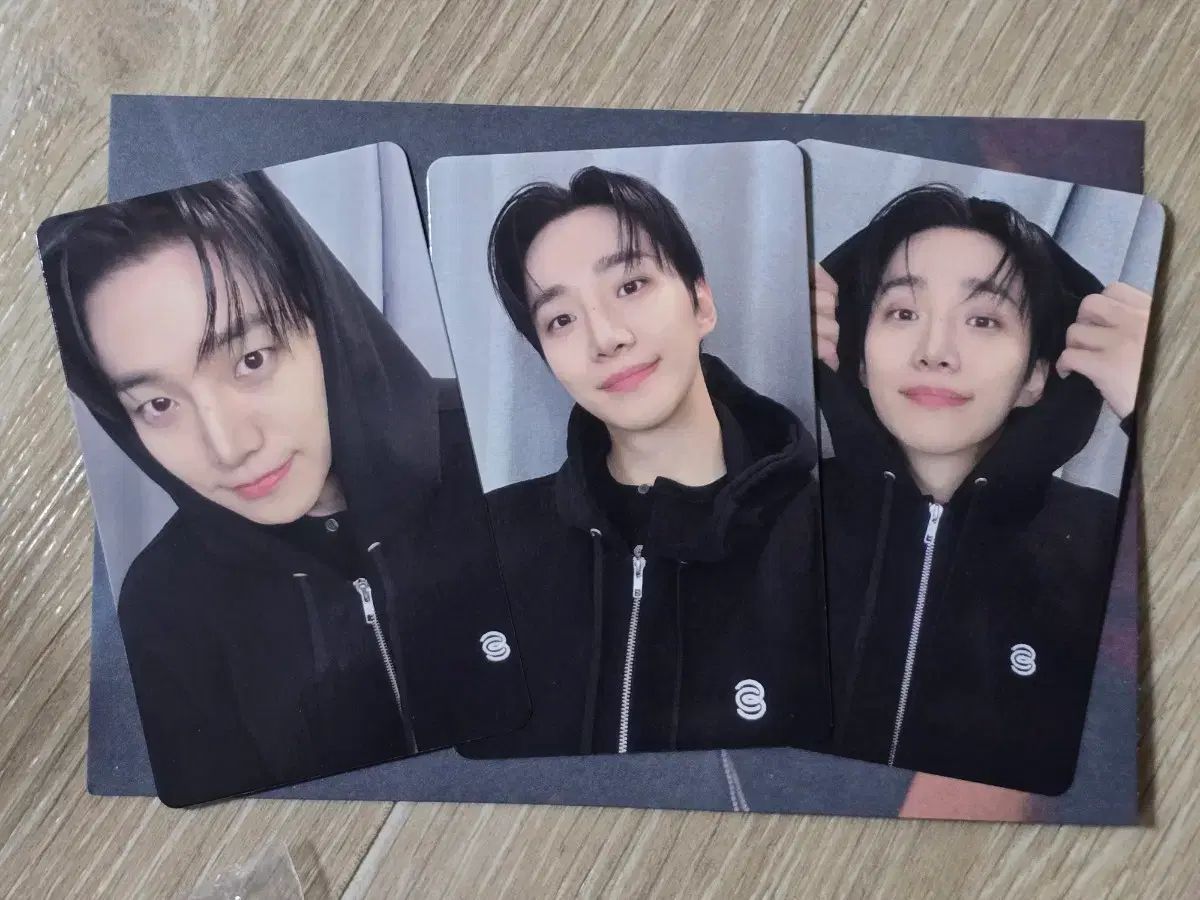 イ ジュノ LEE JUNHO O 3 フードジップアップ トレカのみ