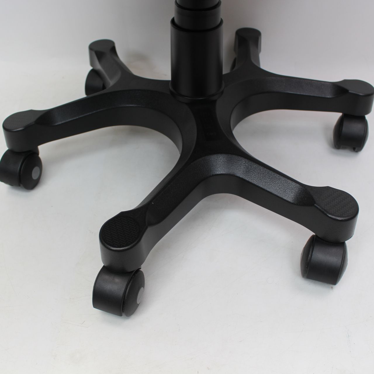 ブラック ニトリ