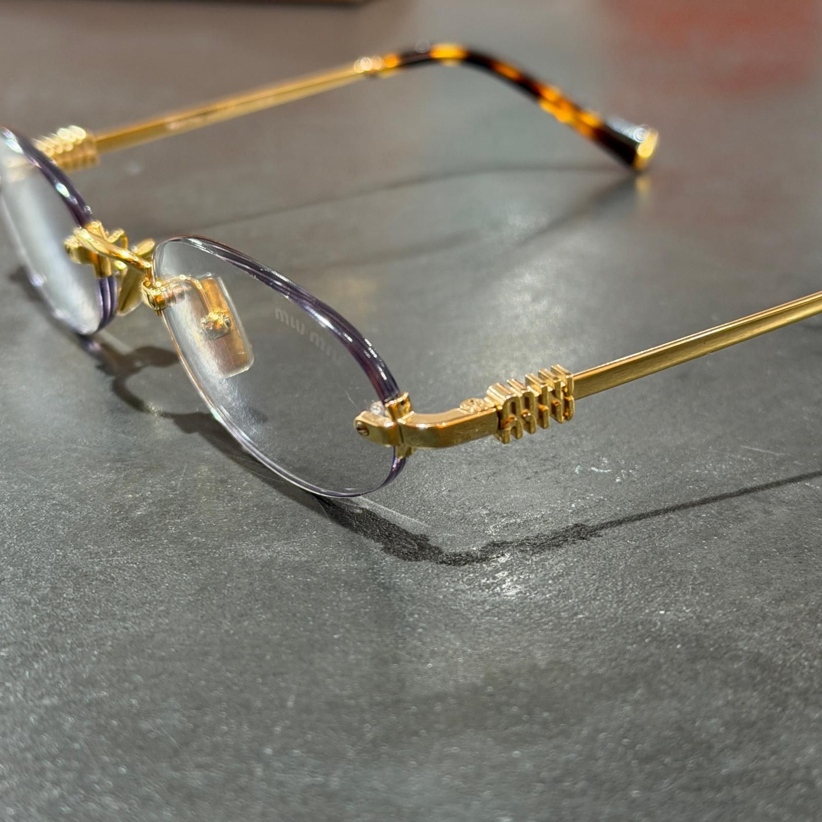 参考上代69300円 MIUMIU ロゴ サングラス リムレスメガネ ミュウミュウ