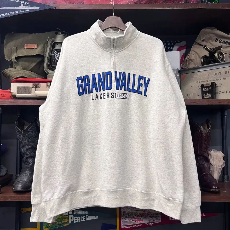 チャンピオン グランド ヴァレー ステイト レイカーズ スペルアウト ハーフジップ セーター N 427
