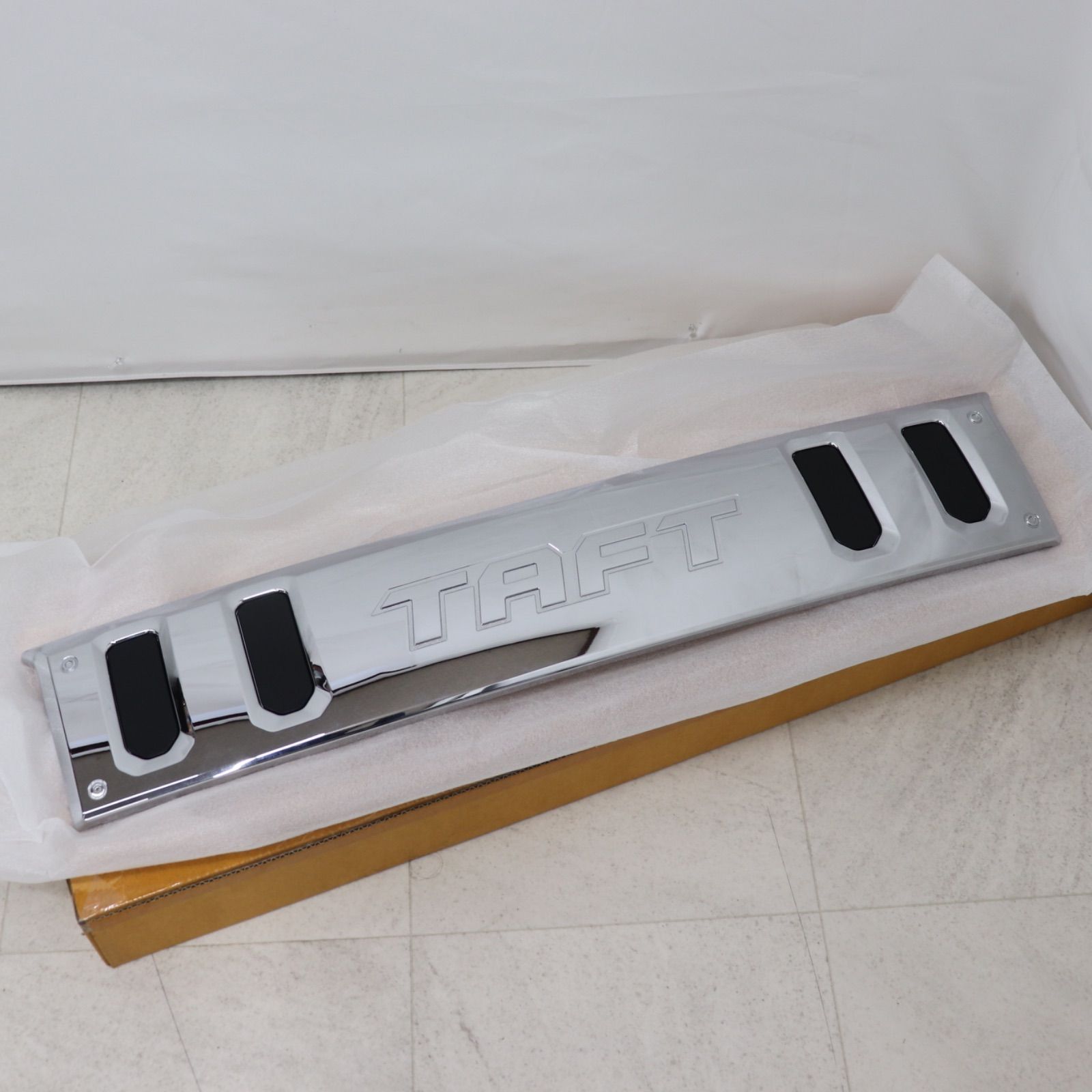 美品】DAIHATSU ダイハツ TAFT タフト メッキ フロントフード