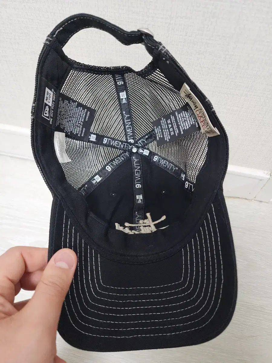 STUSSY x NEW ERA 9TWENTY ブラック ベースボールキャップ - メルカリ