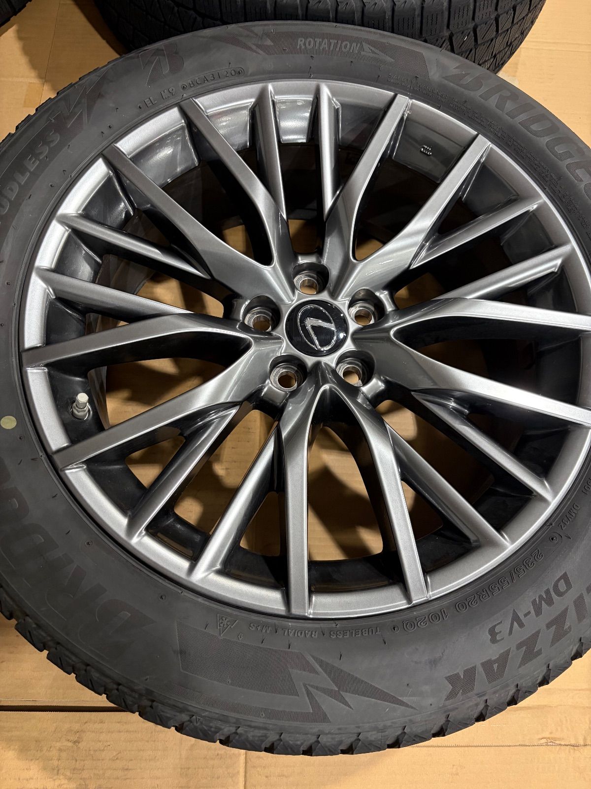 スタッドレスタイヤアルミセット