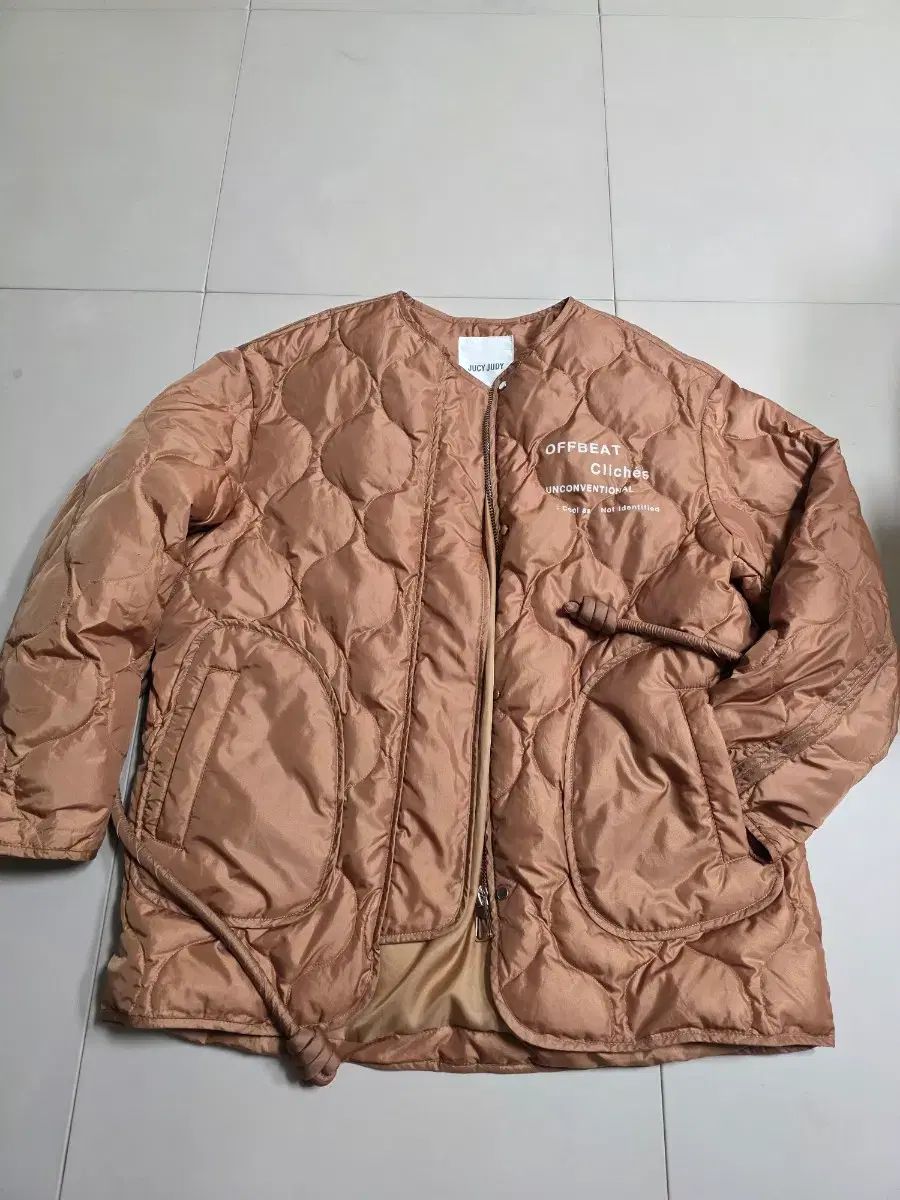 **J**UICY **J**UDY ダウンジャケット