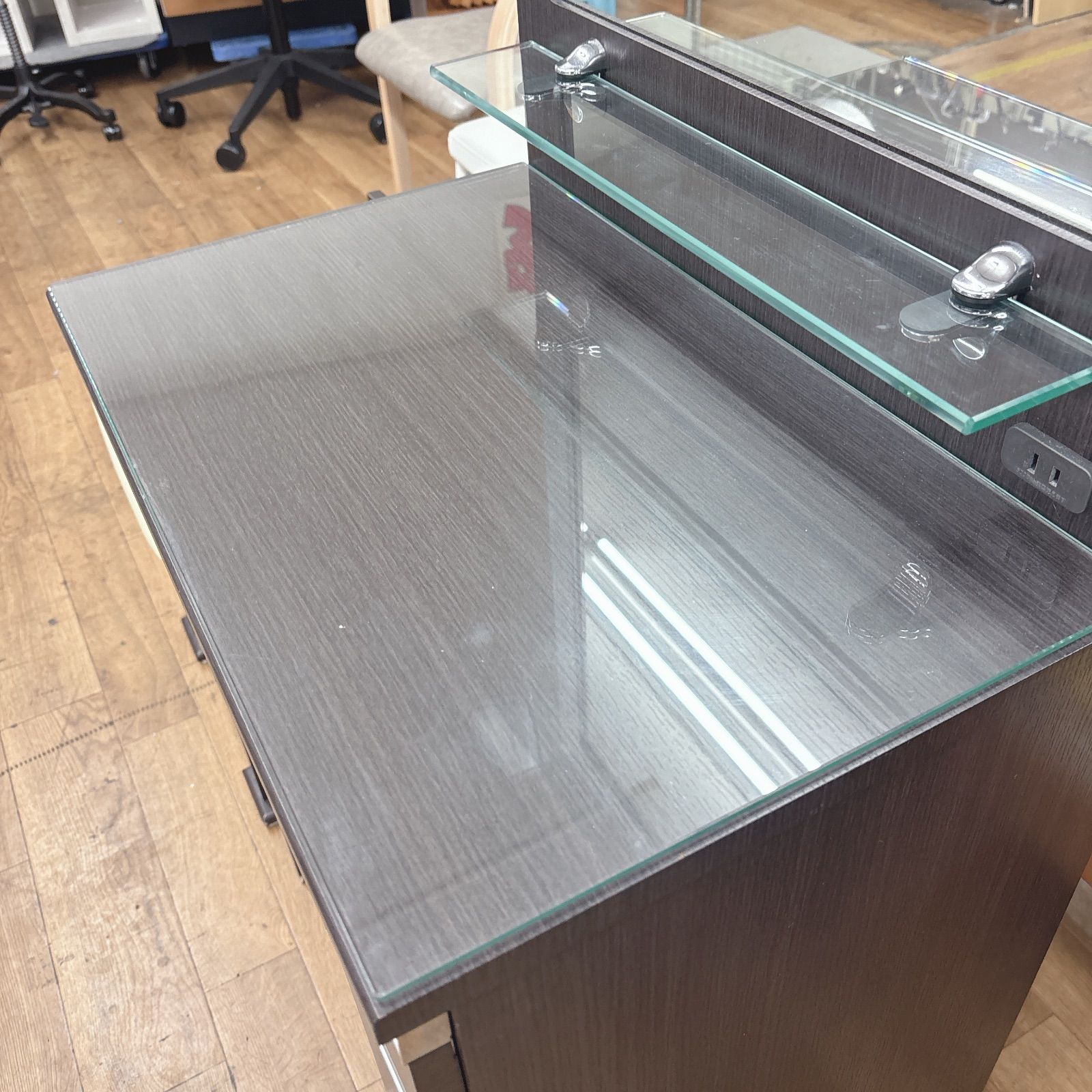I629 ? 名古屋市近郊送料設置無料！ ISSEIKI 一面鏡ドレッサー イス 