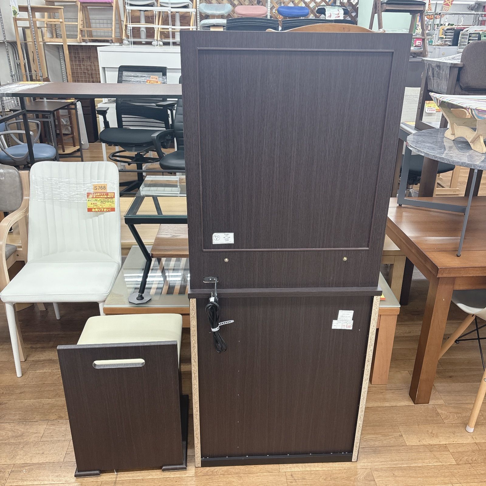 I629 ? 名古屋市近郊送料設置無料！ ISSEIKI 一面鏡ドレッサー イス 