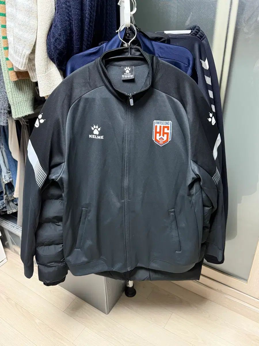 KELME ケルメ 華城FC選手支給品トレーナー ジップアップ