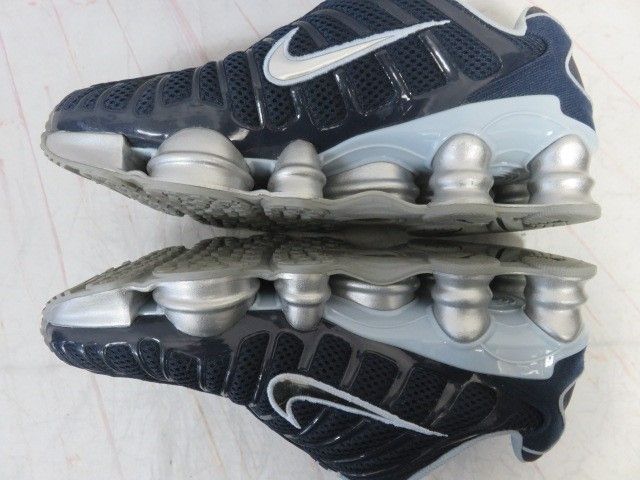 ｼｮｯｸｽTL ｽﾆｰｶｰ