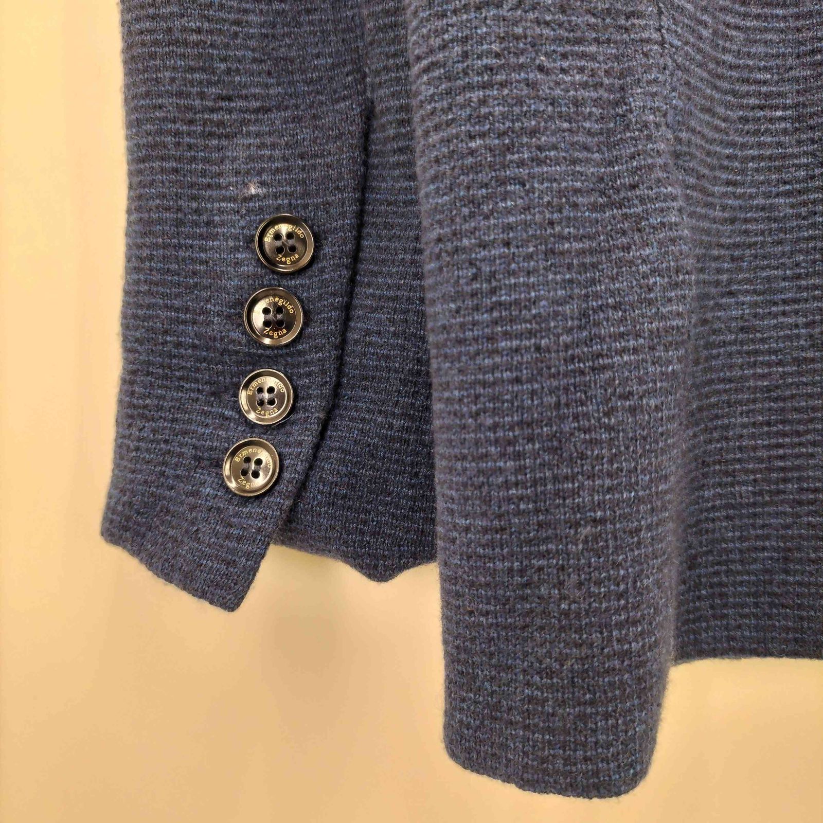 Ermenegildo Zegna(エルメネジルドゼニア) シルクカシミヤ 3B シングル テーラードジャケット メンズ 表記無 【中古】【ブランド古着バズストア】 エルメネジルドゼニア Ermenegildo Zegna カシミヤ混 ニット