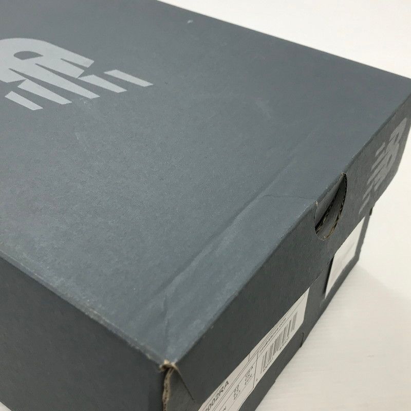 ローカットスニーカー