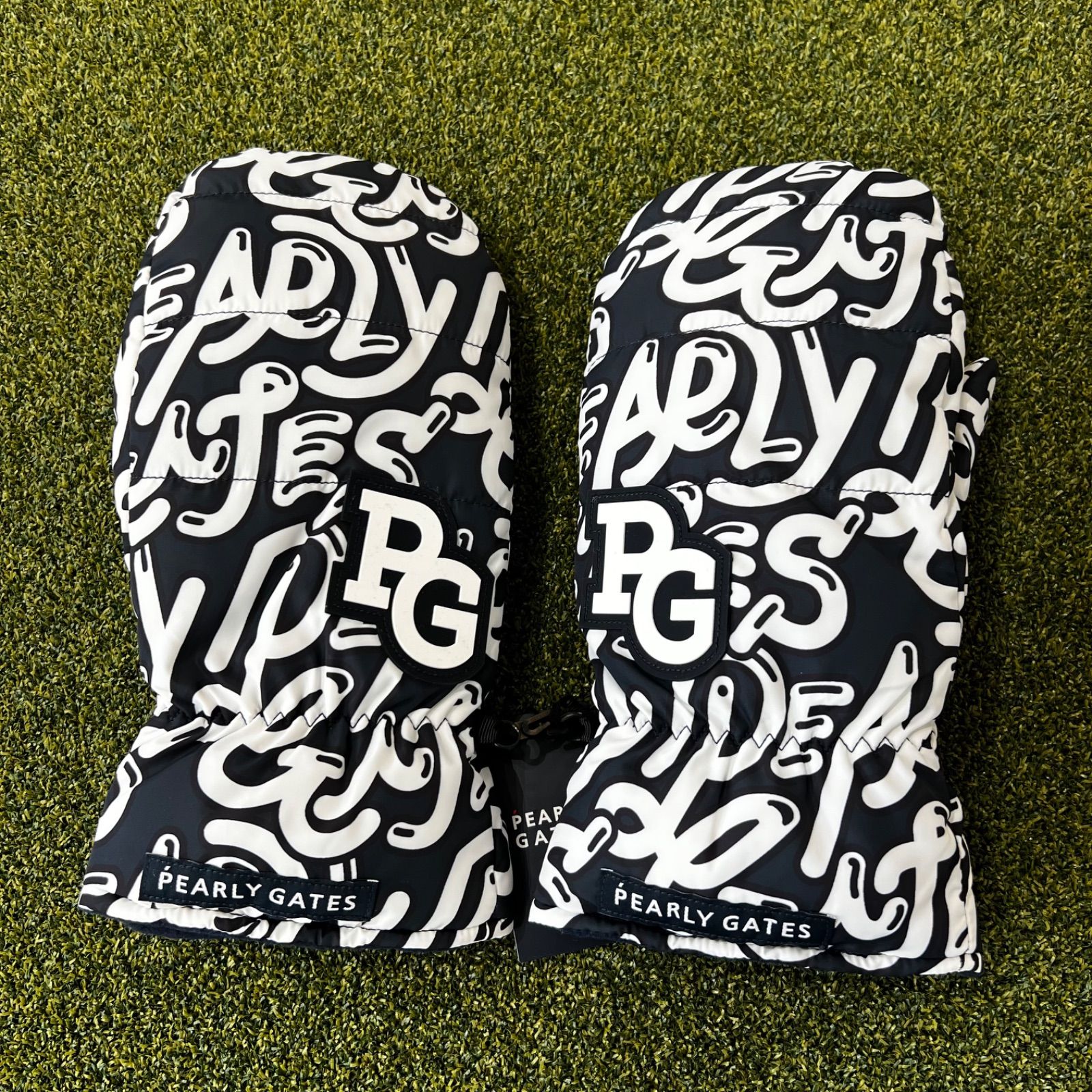 PEARLY GATES ステッカー柄フード未使用 PEARLY GATES ステッカー柄フード未使用 PEARLY GATES ステッカー柄