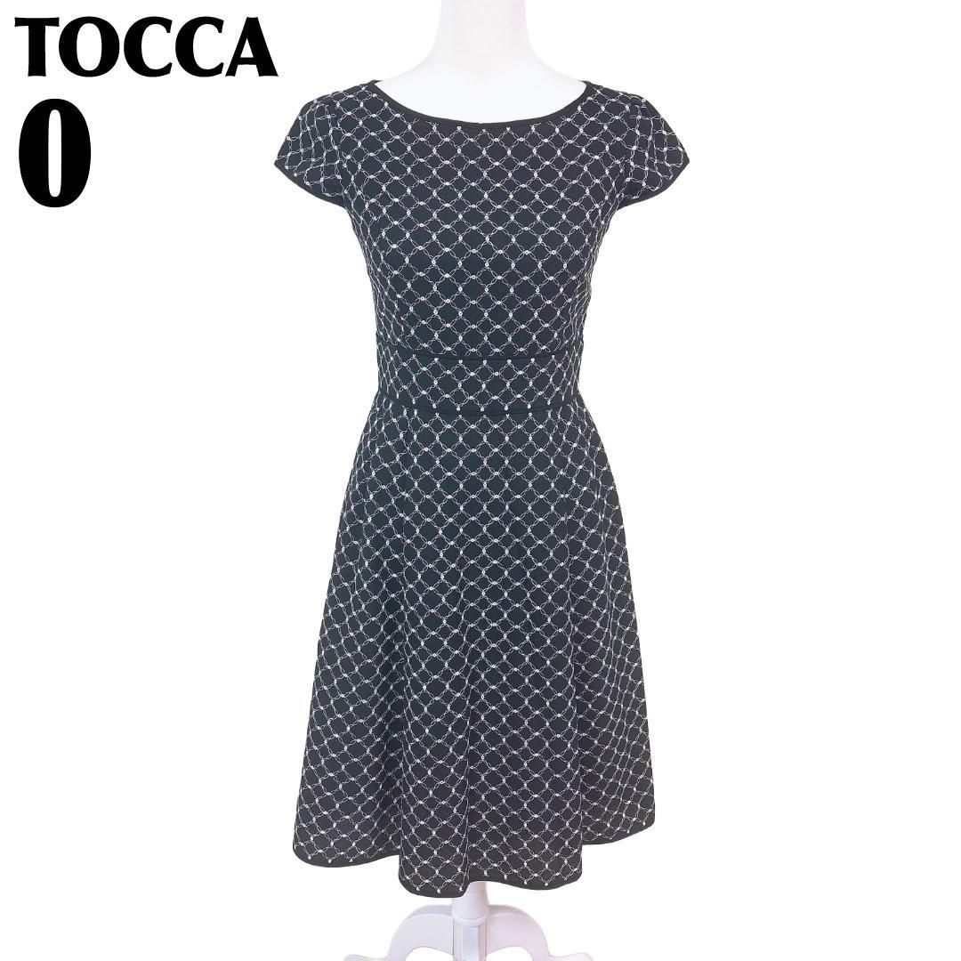 美品】TOCCA 半袖ワンピース フレア 0 総柄 クローバー ブラック 