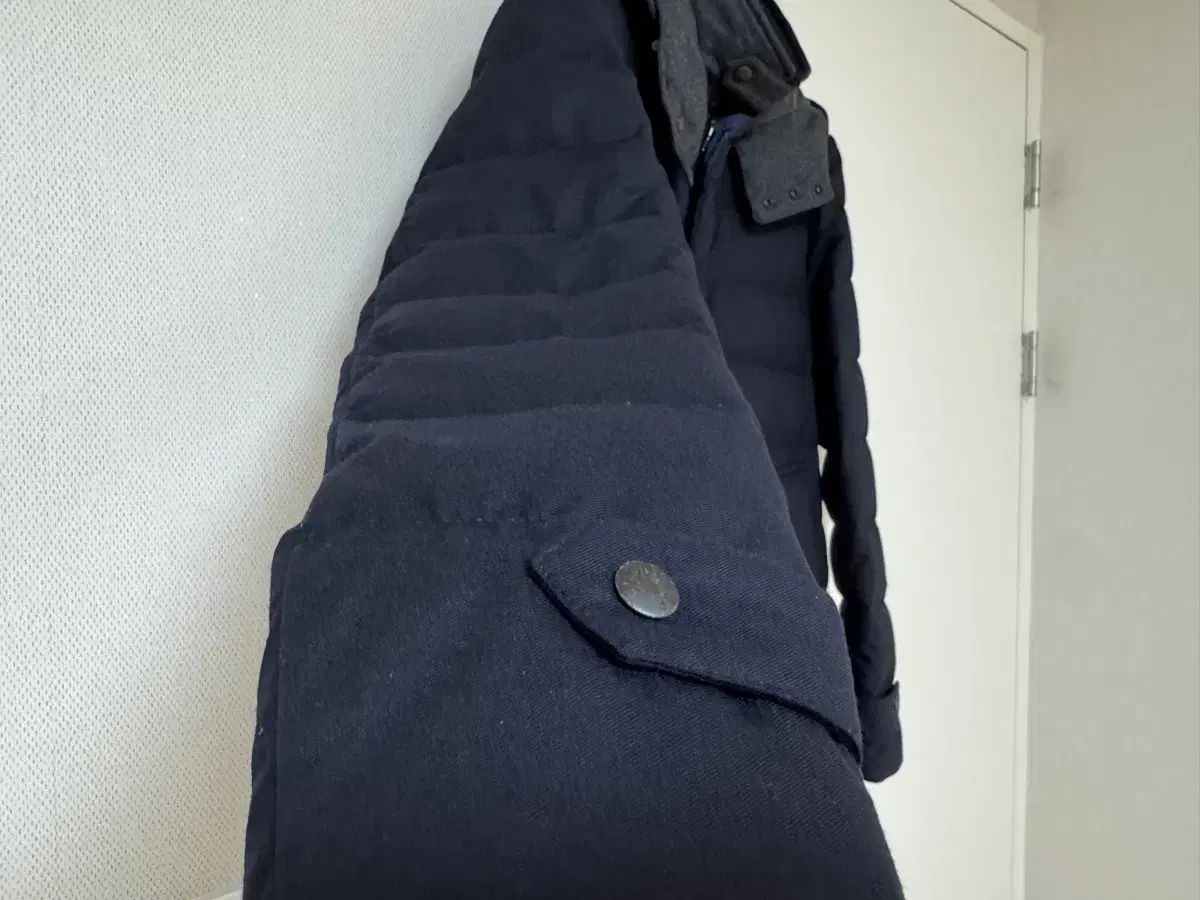 モンクレール フード ダウン ジャケット オケージョン パーティー向け