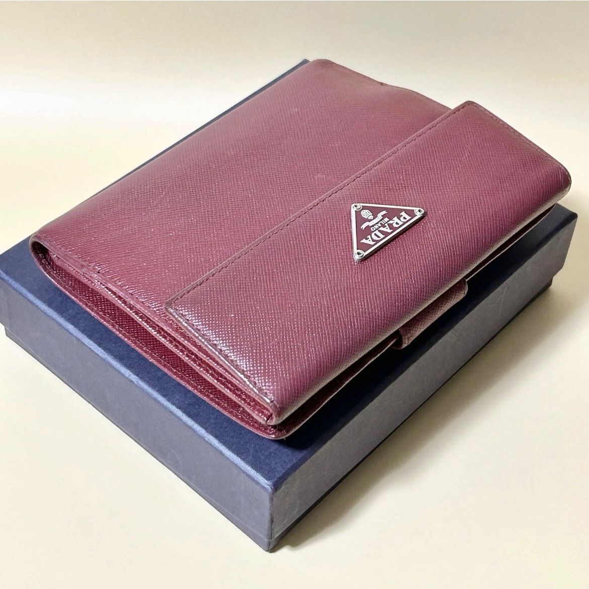 PRADA プラダ サフィアーノ 二つ折り 財布 三角プレート 箱 商品カード