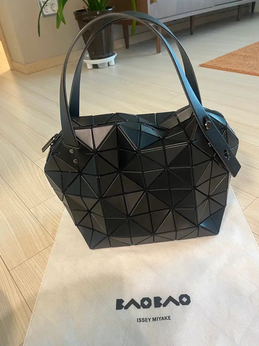 BAO ISSEY MIYAKE バオバオイッセイミヤケ ボストン large ラージ black ブラック