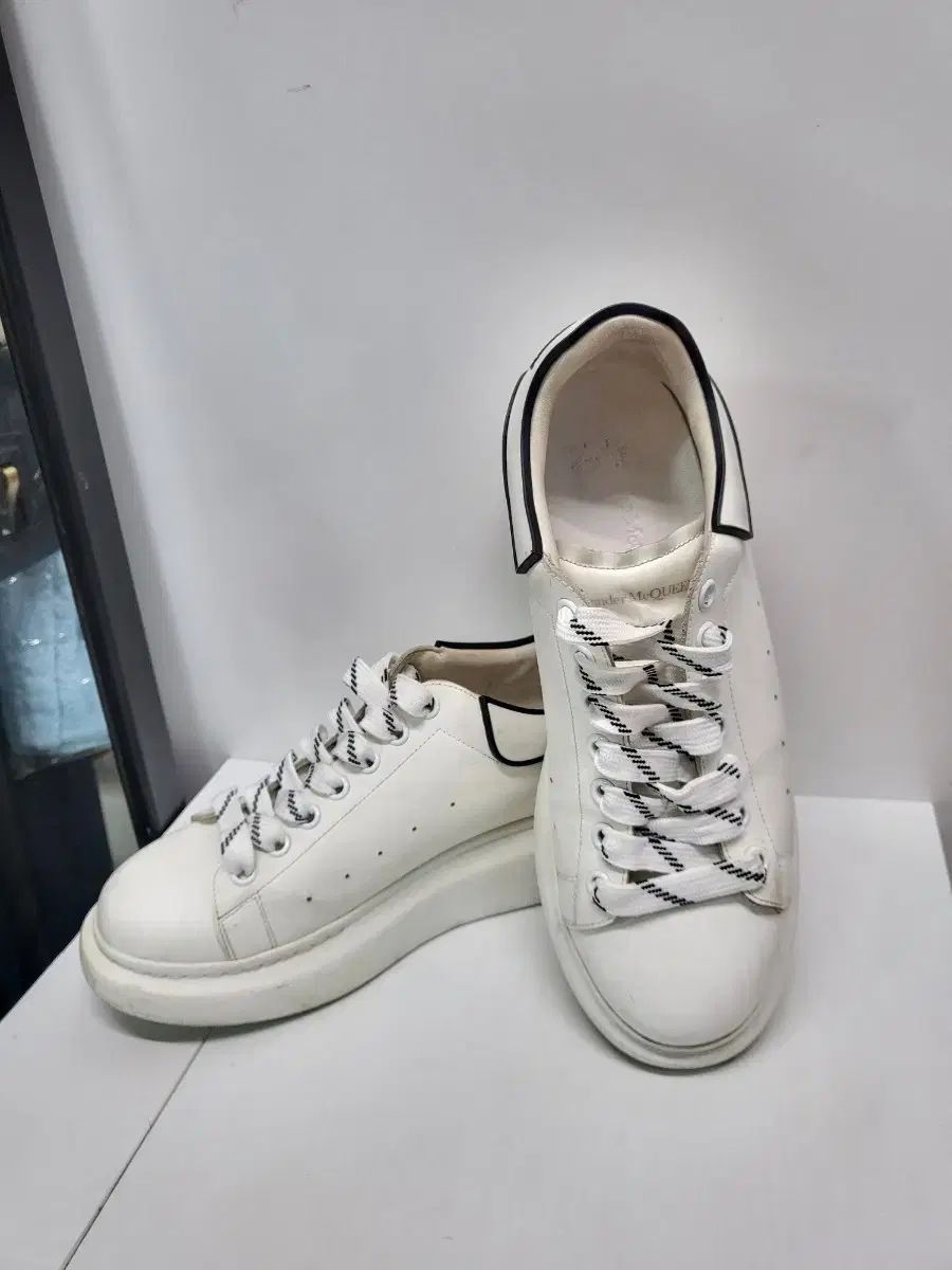 Alexander McQueen オーバーサイズロートップスニーカー shop取引では対象外