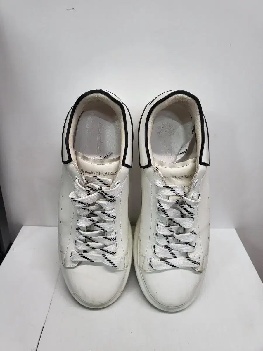 オーバーサイズロートップスニーカー