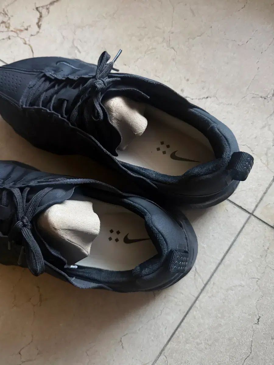  NIKE アヴァ アンド アバ ロバー ブラック アンスラサイト 30.5 サイズ スニーカー 靴
