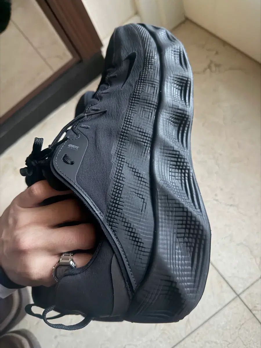 ブラック アンスラサイト