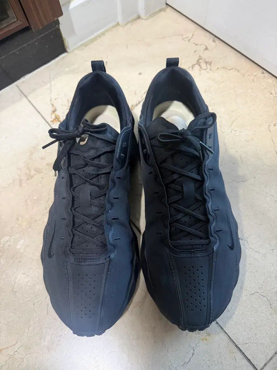 NIKE アヴァ アンド アバ ロバー ブラック アンスラサイト 30.5 サイズ