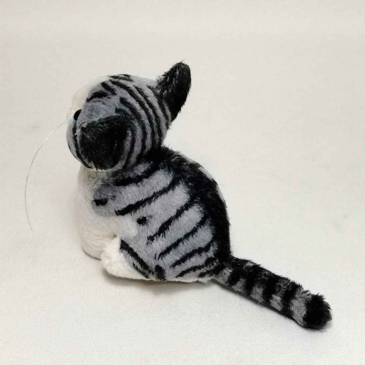  小さなサバトラ白猫ぬいぐるみ ちびにゃサバトラ白 ブルーアイ ハンドメイド ぬいぐるみ ぬいぐるみ 人形 置物