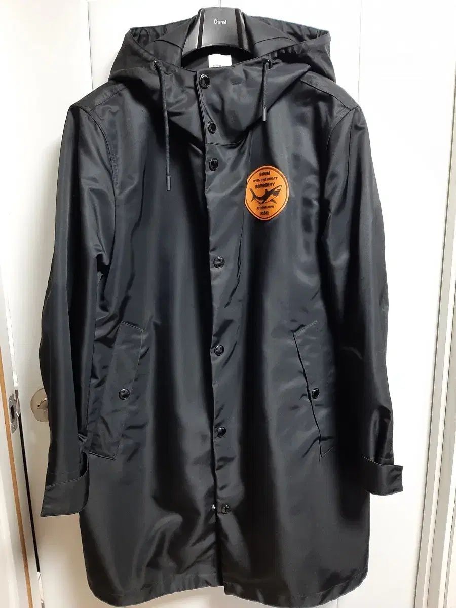 バーバリー シャークパッチ ブラック フーディー パーカ