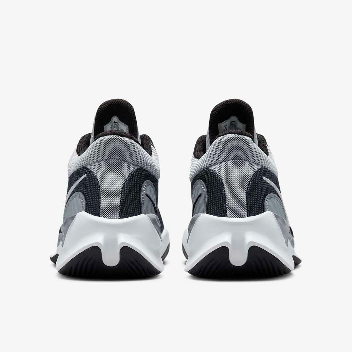 シューズ スニーカー