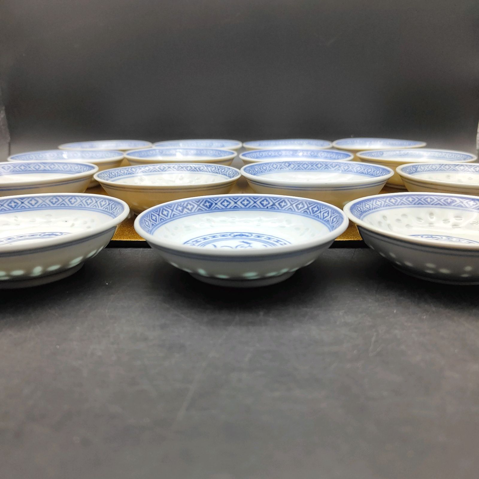 景徳鎮 小皿 Φ10cm 蛍焼き 玲瓏 透かし焼 中華 中国 S351 - メルカリ