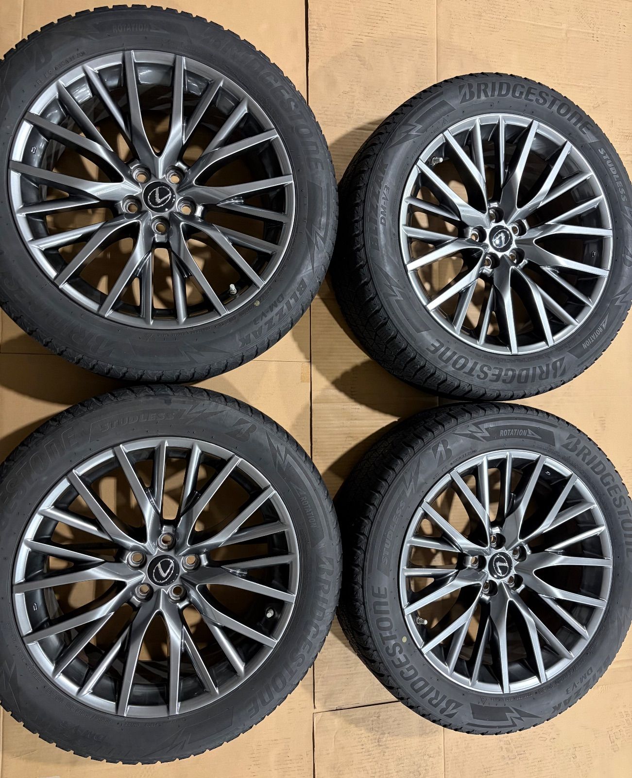 レクサスRX 450 h Fスポーツ スタッドレスタイヤアルミセット