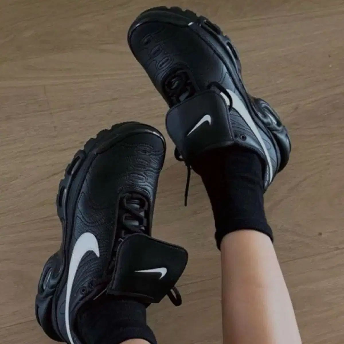 ナイキ tnpo エアマックス 220