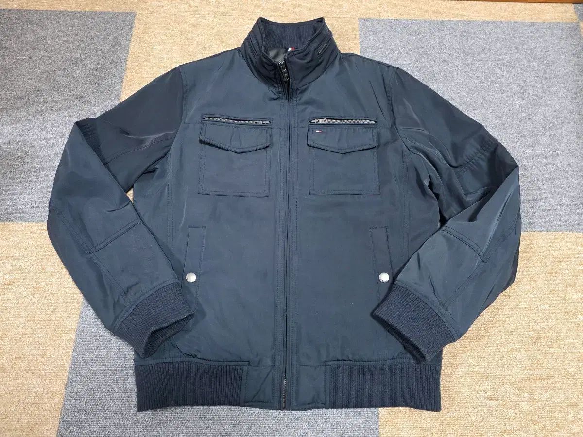 トミーヒルフィガー ネイビージャケット M 100