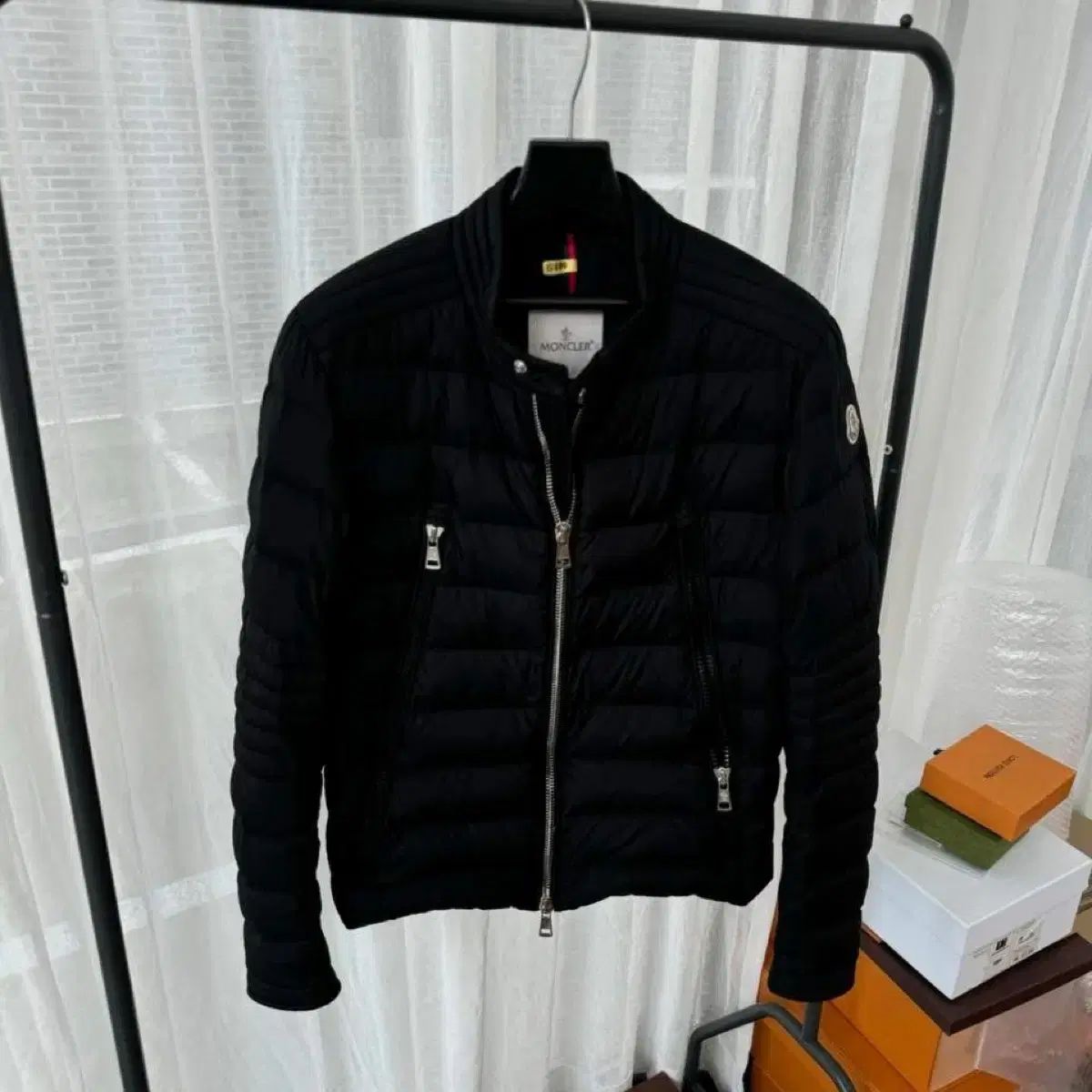 shop取引では対象外 |新モデル MONCLER モンクレール アミオ 軽量ダウン 2 size