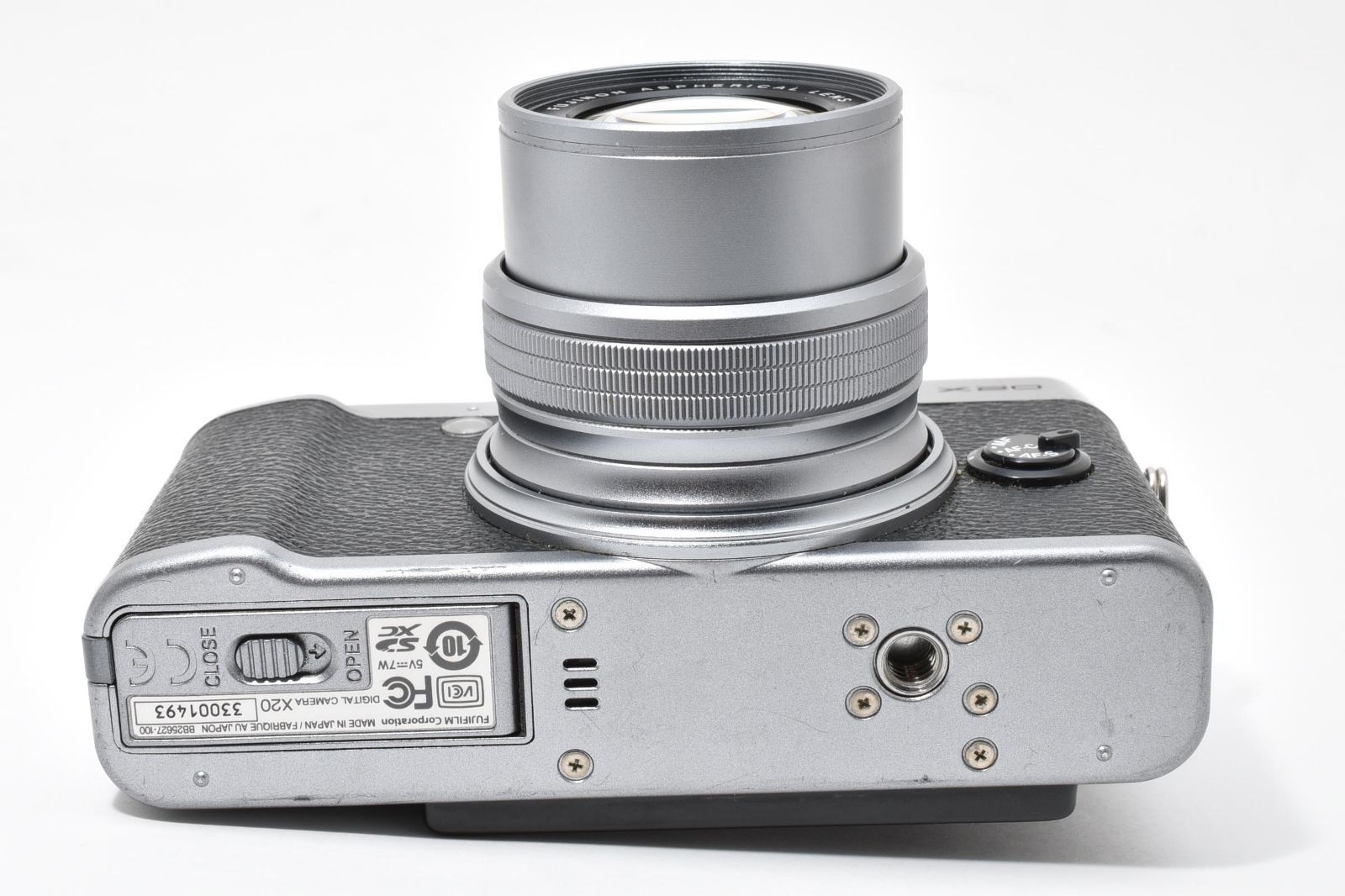 【FUJIFILM】 X20 シルバー デジタルカメラ FX-X20S Fujifilm X20 (Silver) 12-megapixel digital camera with 4X optical