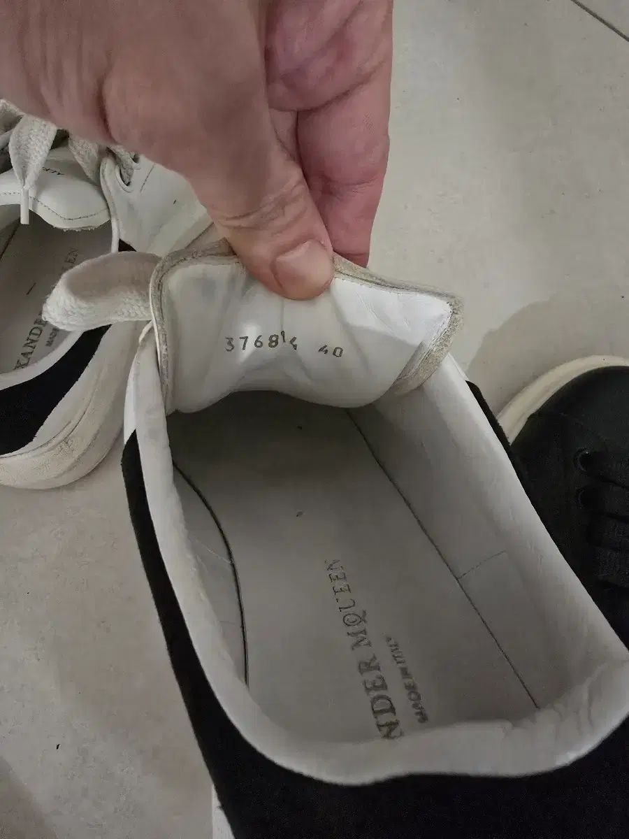 オーバーソール 白