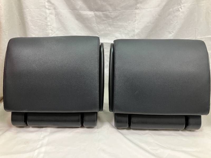 【トヨタ純正オットマン2個セット】ノア／ヴォクシー／エスクゥイア用 中古品 トヨタ純正 オットマン フットレスト 2個セット ノア/ヴォクシー