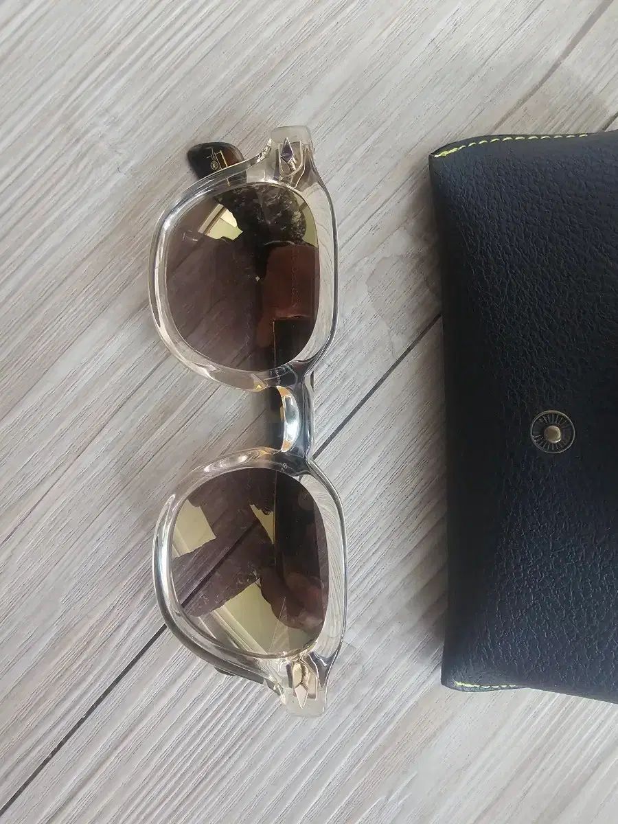 リュ スンボム ドール トル トータス