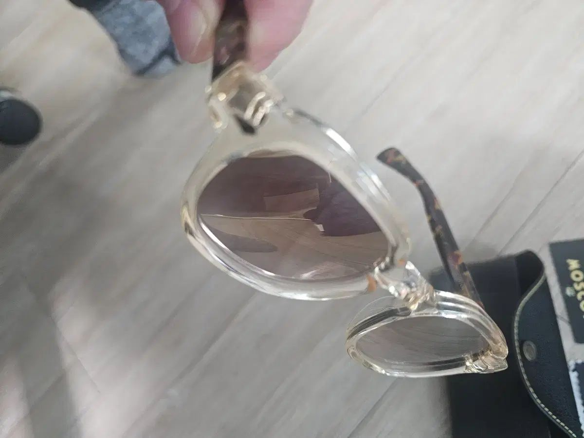 リュ スンボム ドール トル トータス