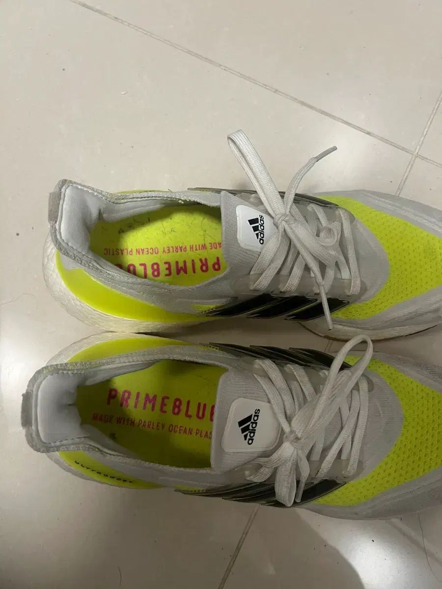 アディダス ウルトラブースト21 ランニングシューズ 275 mm