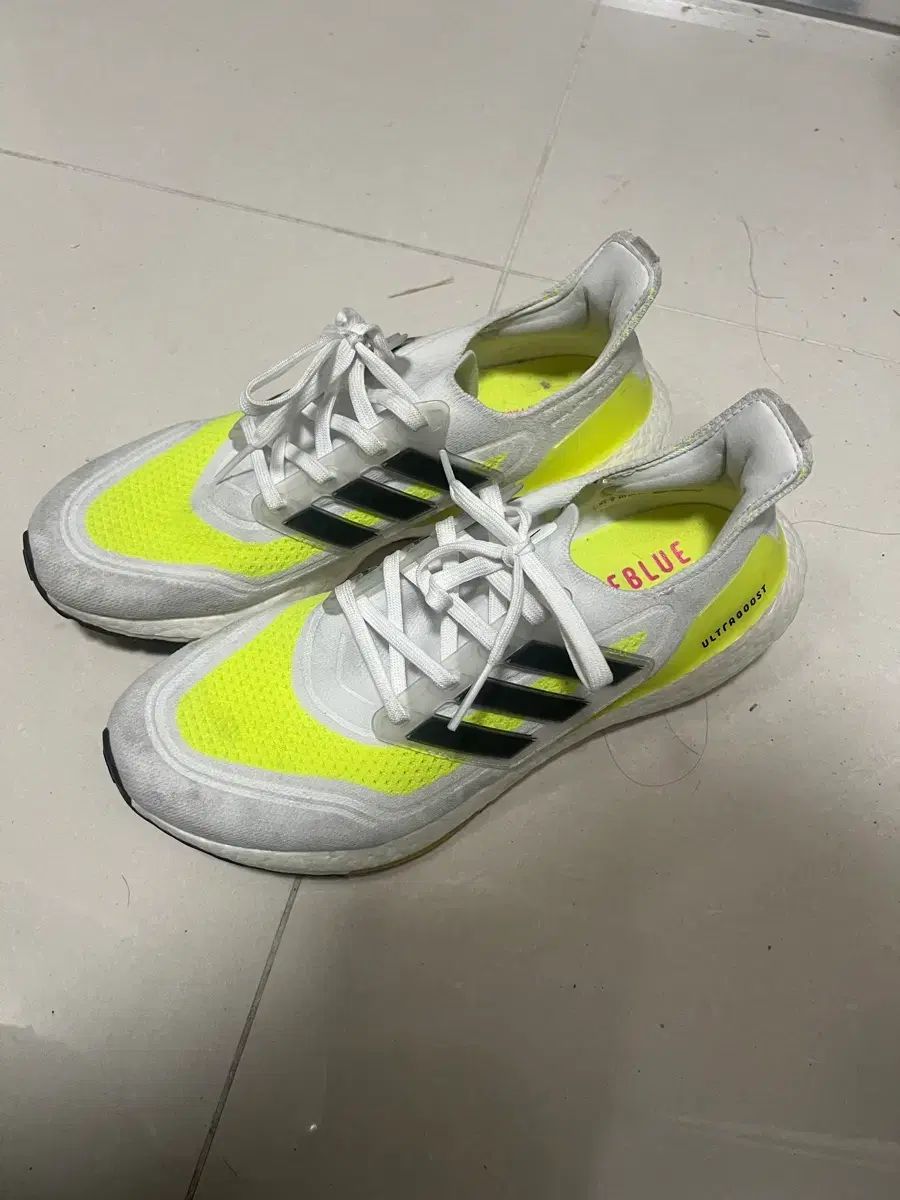 アディダス ウルトラブースト21 ランニングシューズ 275 mm