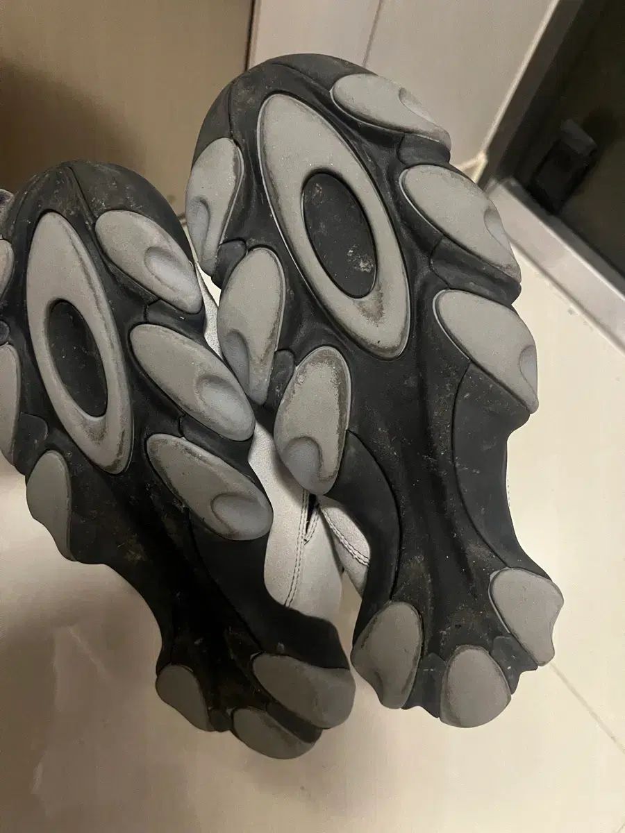 オークリー ファクトリー チーム フリートフット スニーカー グレー 275